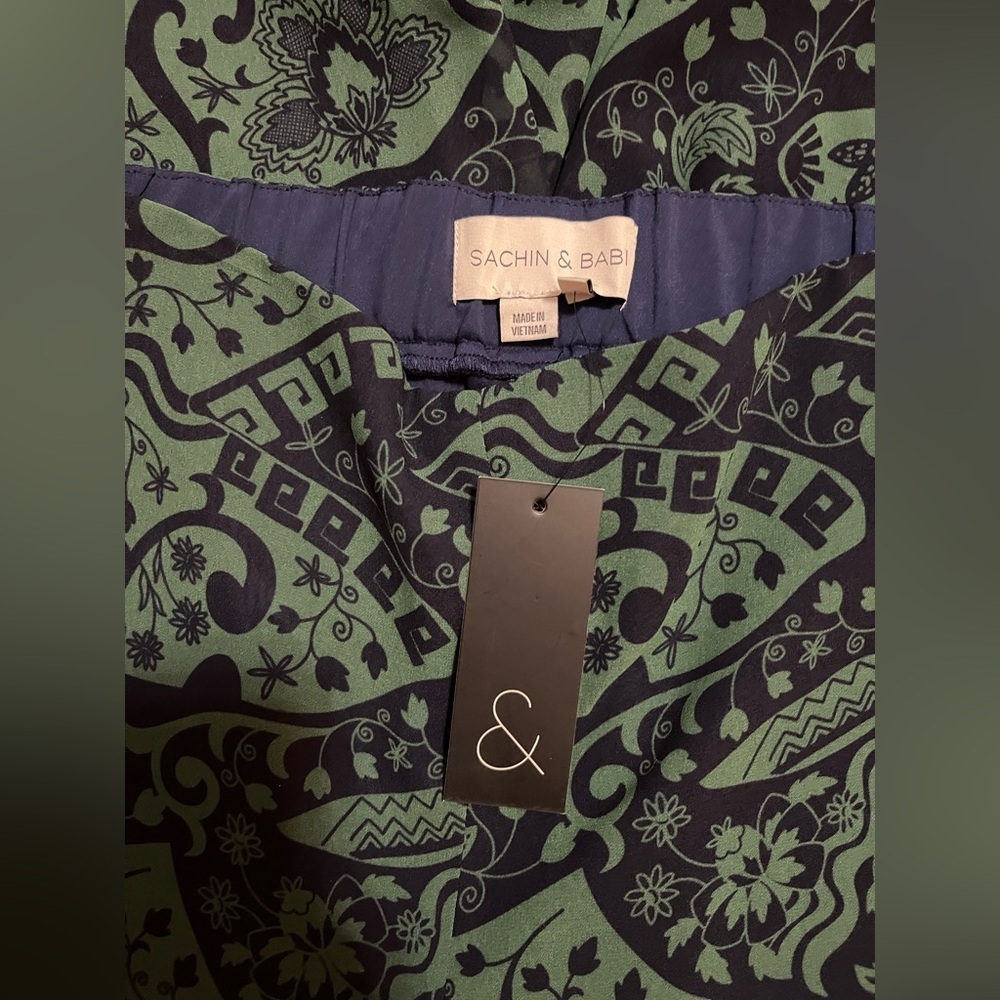 Sachin + Babi Navy and Green Patterned Pants - Picture 9 of 13